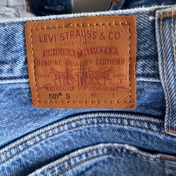 Levi 501s w25 l28 - Picture 3 of 3